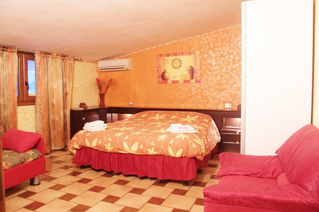 B&B Fantar House Carbonia Zimmer foto