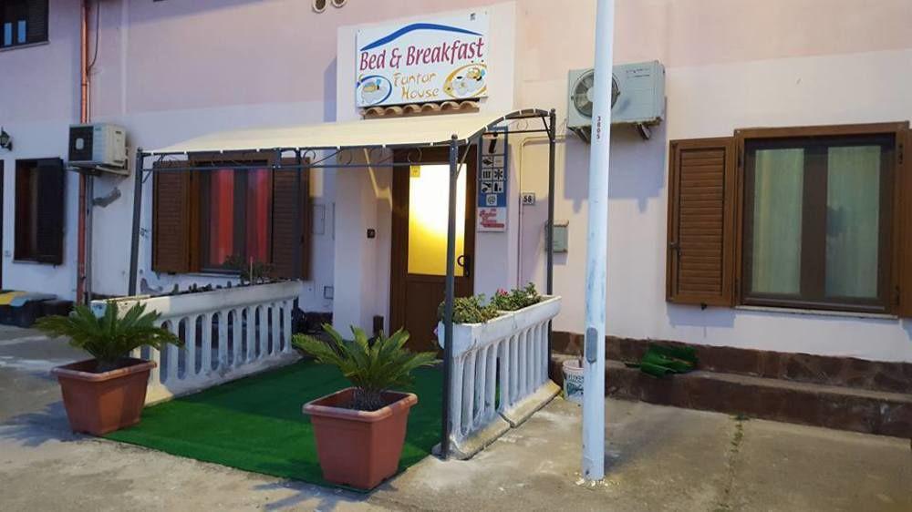 B&B Fantar House Carbonia Exterior foto