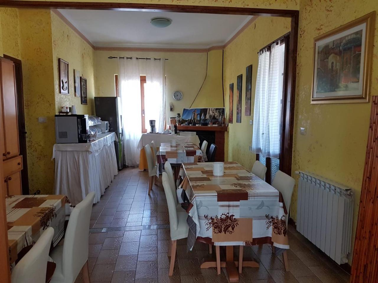 B&B Fantar House Carbonia Exterior foto